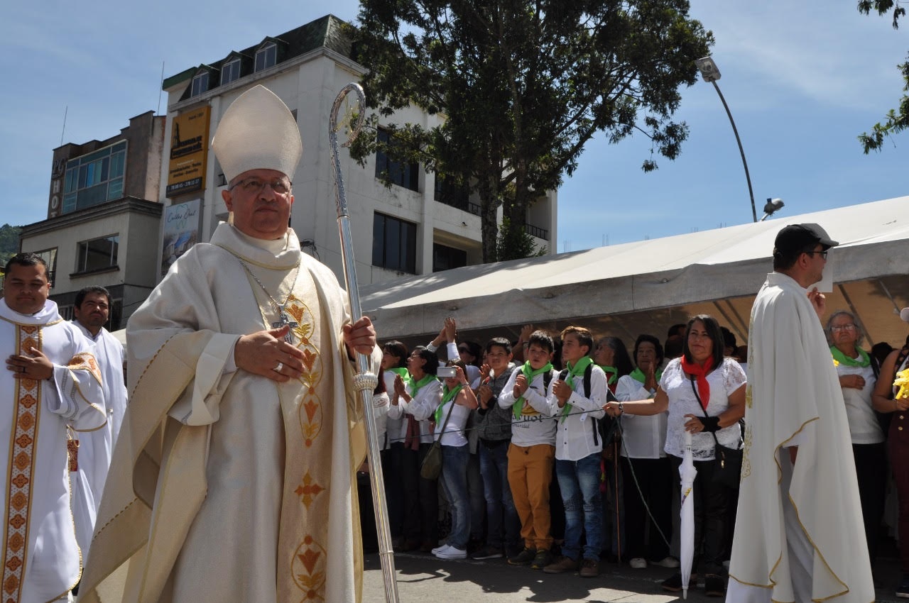 Monsignor Balbín Tamayo - biskup Cartago - Kolumbia - CARF