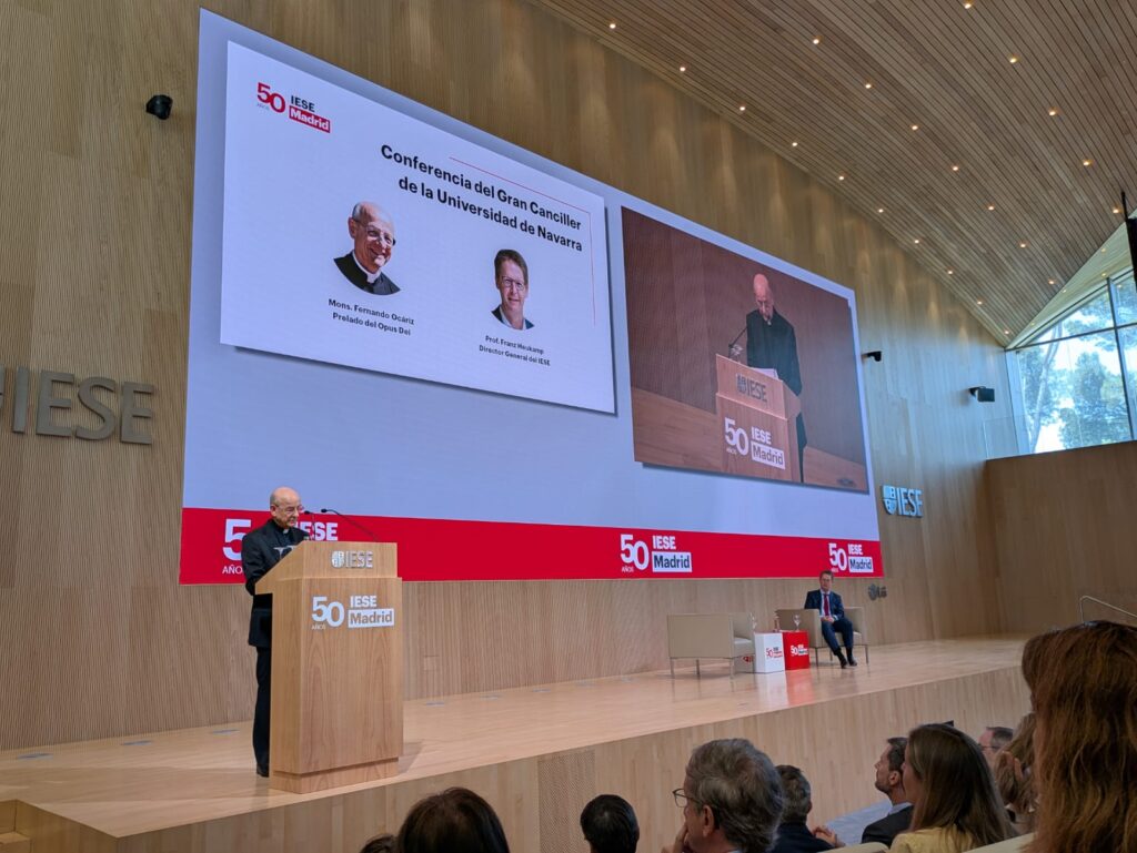 Окарис 50-летие IESE Мадрид речь работа3
