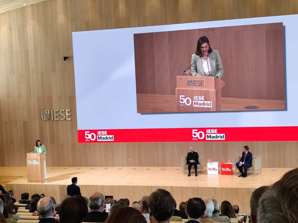 Окарис 50-летие IESE Мадрид речь работа3