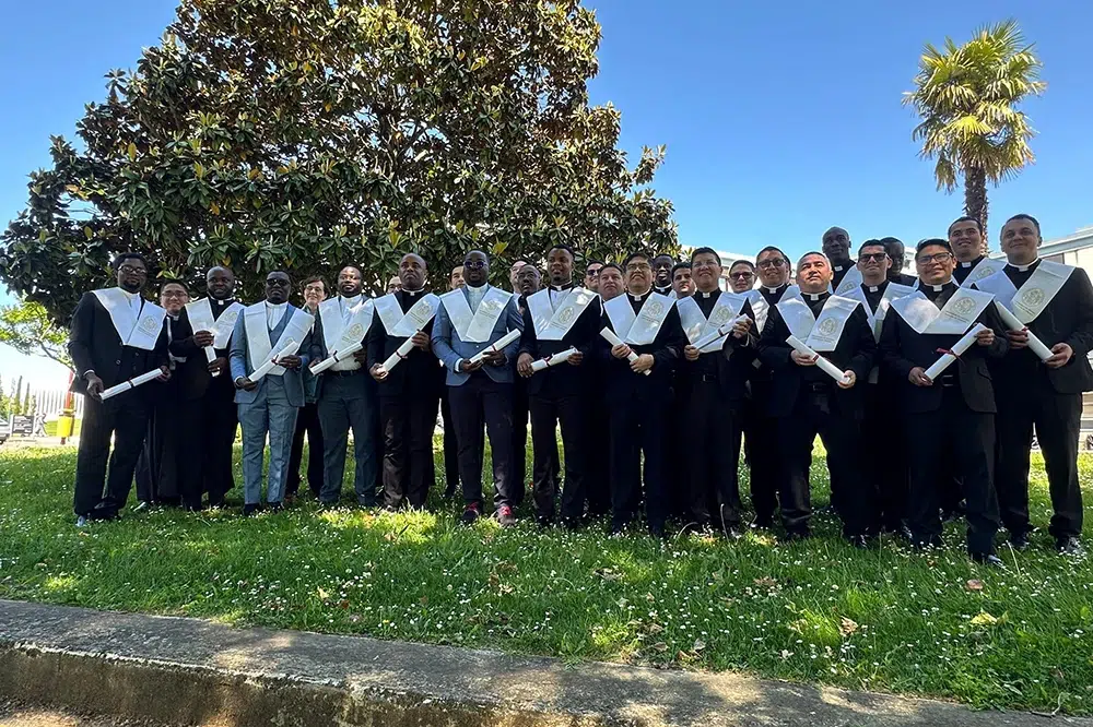 vocación de servicio formación sacerdote seminario